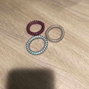 3 hair ties
